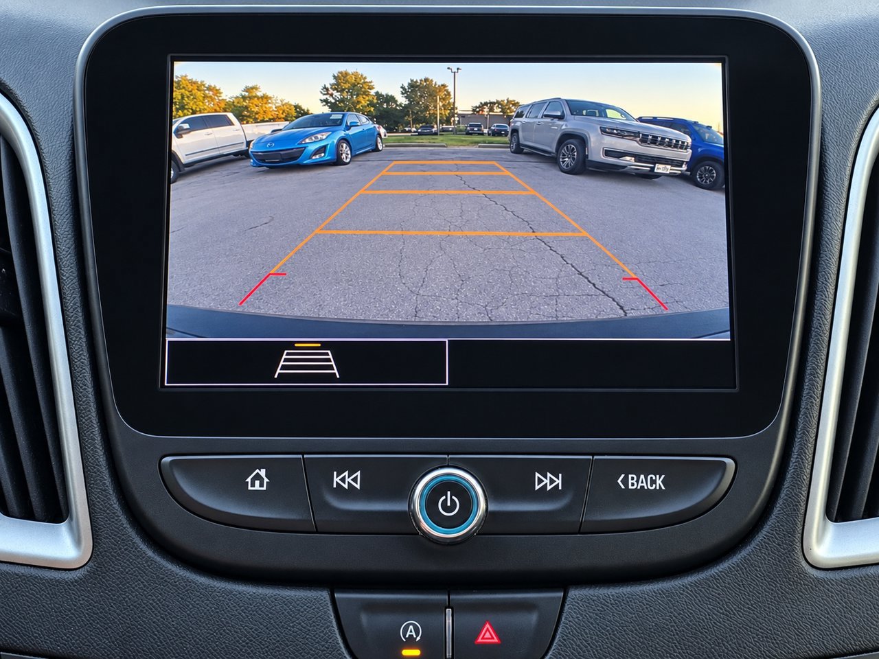 Certified 2022 Chevrolet Malibu LT FWD image 17