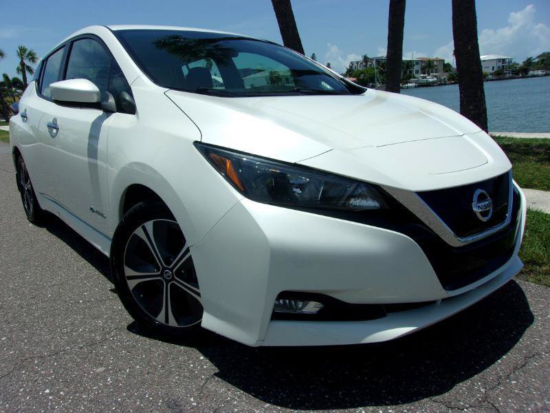 Used 2018 Nissan Leaf SV w/ SV Technology Package FWD image 13