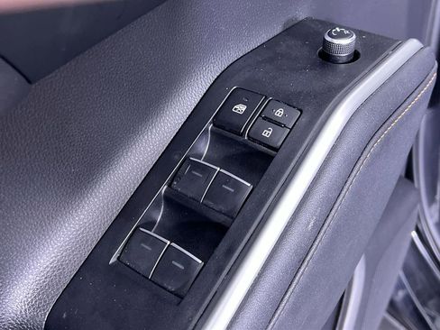 Used 2023 Toyota Highlander Bronze Edition image 15