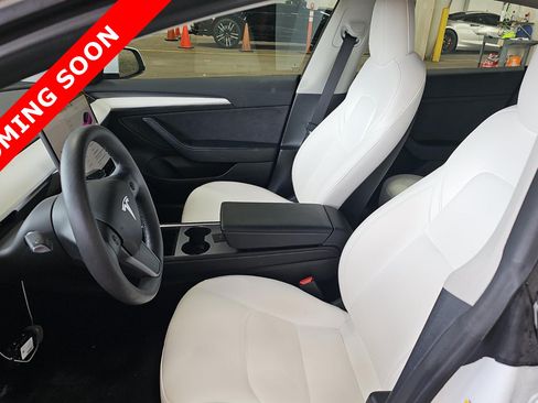 Used 2022 Tesla Model 3 Standard Range RWD image 6