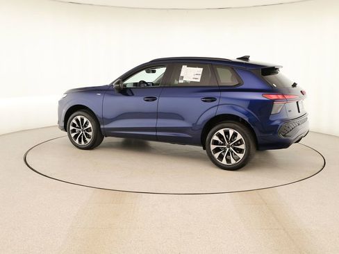 New 2026 Audi Q3 quattro 2.0T AWD/4WD image 3