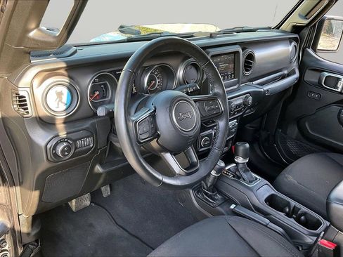 Certified 2022 Jeep Gladiator Sport image 19