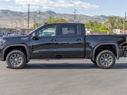 Certified 2024 GMC Sierra 1500 AT4 w/ AT4 Premium Package AWD/4WD image 3
