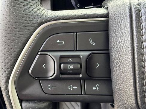 Certified 2025 Toyota Tacoma TRD Sport AWD/4WD image 21
