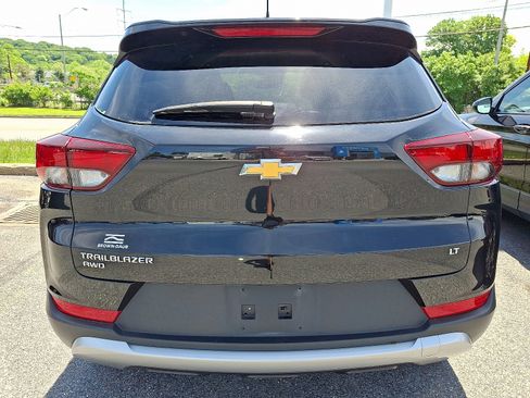 Used 2023 Chevrolet TrailBlazer LT w/ Convenience Package AWD/4WD image 5