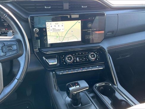 Used 2023 GMC Sierra 1500 AT4 w/ AT4 Premium Package image 6