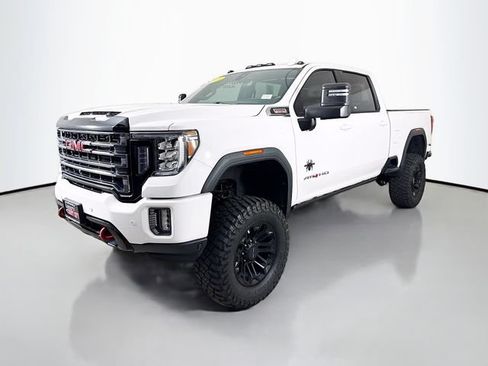 Used 2020 GMC Sierra 2500 AT4 w/ AT4 Premium Package AWD/4WD image 3