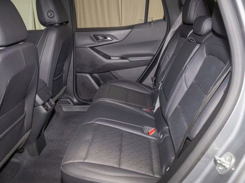 Used 2025 Chevrolet Equinox LT w/ Convenience Package II FWD image 12