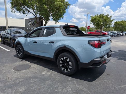 Used 2025 Hyundai Santa Cruz SE FWD image 6