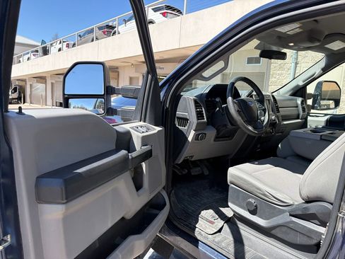 Used 2017 Ford F250 XL w/ STX Appearance Package AWD/4WD image 15