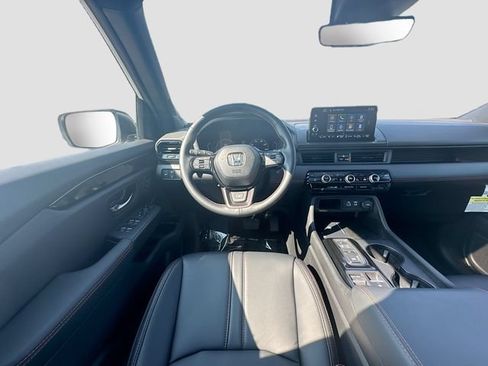 Certified 2025 Honda Pilot TrailSport image 22