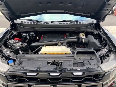 Used 2025 Ford F150 Raptor AWD/4WD image 9