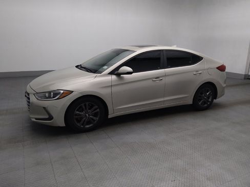 Used 2018 Hyundai Elantra Value Edition FWD image 2