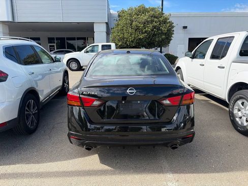 Used 2024 Nissan Altima 2.5 SR FWD image 5