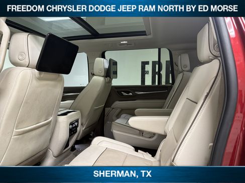 Used 2023 GMC Yukon XL Denali w/ Denali Reserve Package AWD/4WD image 8
