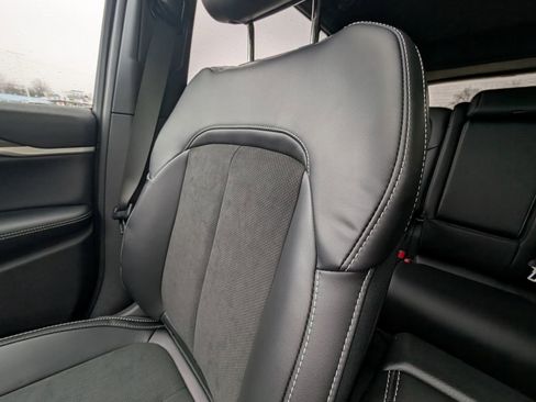 New 2026 Jeep Grand Cherokee Altitude image 12