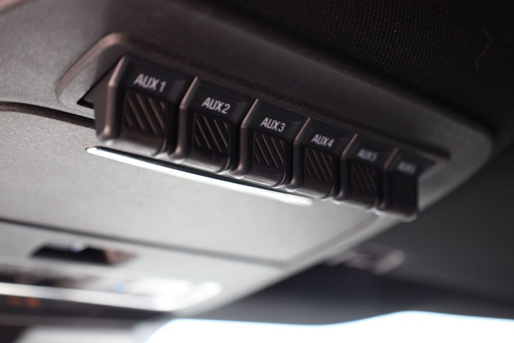 Used 2025 Ford F150 Raptor AWD/4WD image 17