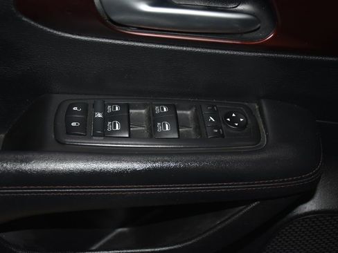 Used 2020 Chrysler Pacifica Limited image 23