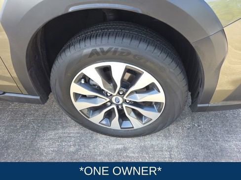 Used 2023 Subaru Outback Limited image 3