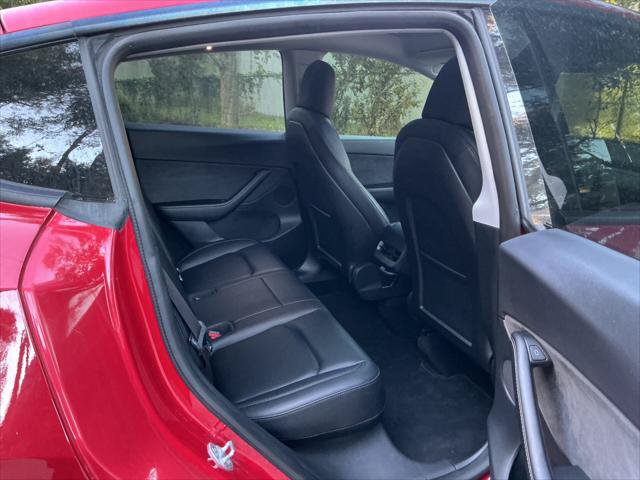 Used 2021 Tesla Model Y Performance AWD/4WD image 16