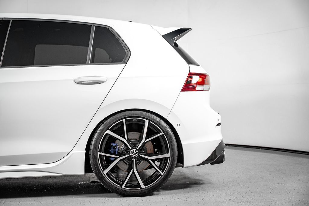 Used 2024 Volkswagen Golf R AWD/4WD image 15