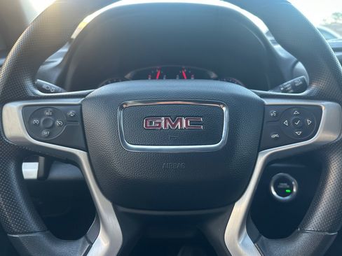 Used 2024 GMC Terrain SLE w/ Elevation Edition image 30