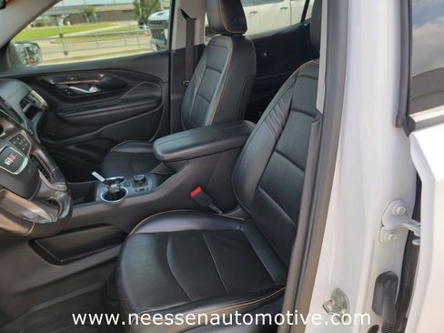 Used 2022 GMC Terrain AT4 w/ Infotainment Package II image 17