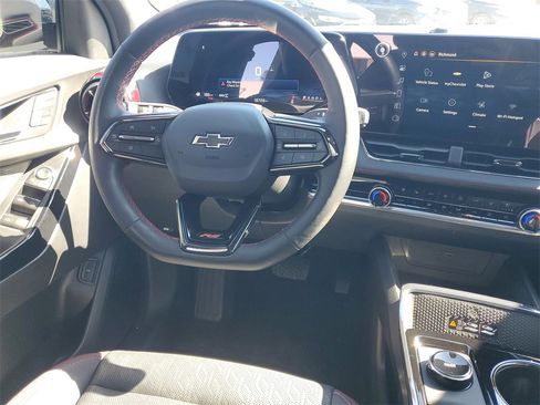 Certified 2026 Chevrolet Equinox RS w/ Convenience Package III image 15