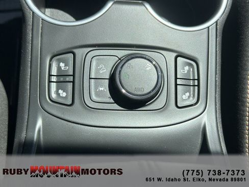 Used 2021 GMC Terrain SLE w/ Driver Convenience Package AWD/4WD image 18