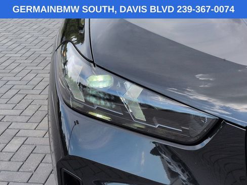 Certified 2024 BMW X5 xDrive40i w/ M Sport Package AWD/4WD image 11
