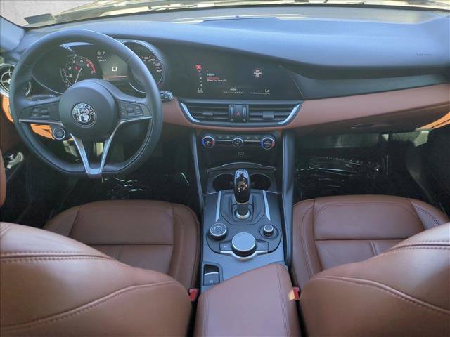 Used 2017 Alfa Romeo Giulia AWD image 18