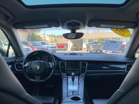 Used 2016 Porsche Panamera image 14