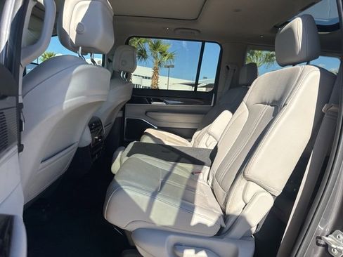 Used 2024 Jeep Wagoneer 2WD w/ Premium Group I image 9