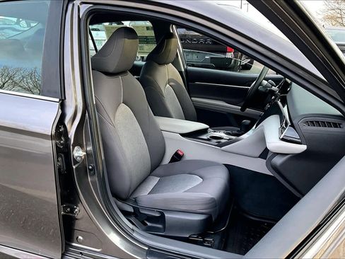 Used 2023 Toyota Camry LE image 8