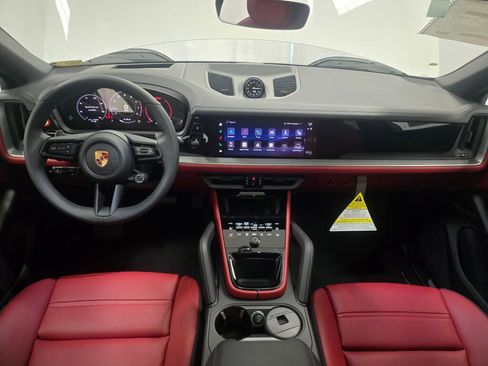 New 2026 Porsche Cayenne Coupe image 19