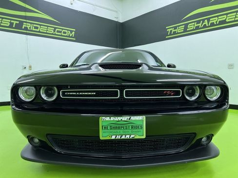 Used 2021 Dodge Challenger R/T RWD image 3