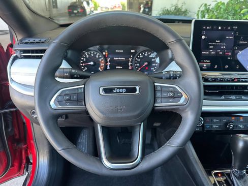 Used 2025 Jeep Compass Limited AWD/4WD image 29