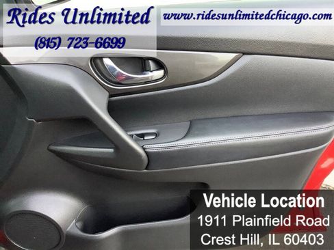 Used 2017 Nissan Rogue SV w/ SV Premium Package image 28