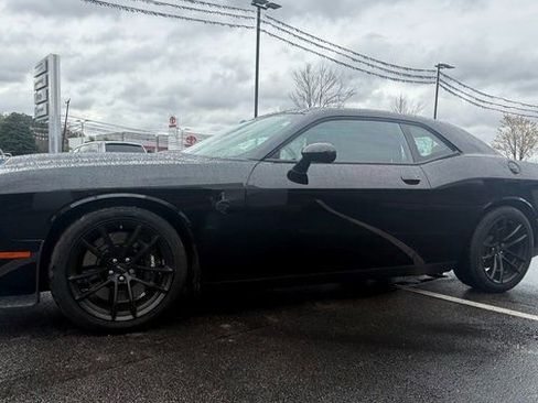 Used 2023 Dodge Challenger SRT Hellcat image 4