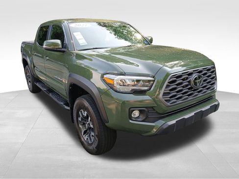 Used 2021 Toyota Tacoma TRD Off-Road w/ TRD Premium Off Road Package AWD/4WD image 16