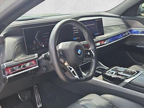 Used 2024 BMW 740i xDrive image 10
