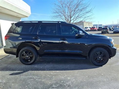Used 2018 Toyota Sequoia TRD Sport image 25