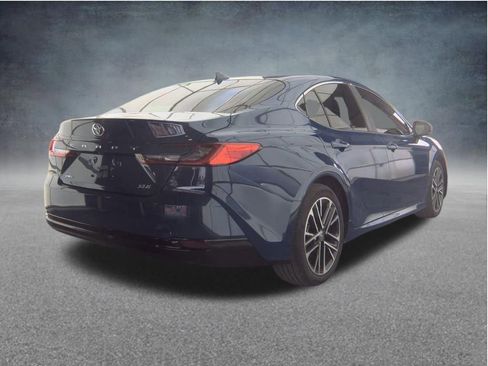 Used 2025 Toyota Camry XLE FWD image 6