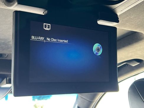 Used 2019 Cadillac Escalade Platinum AWD/4WD image 18