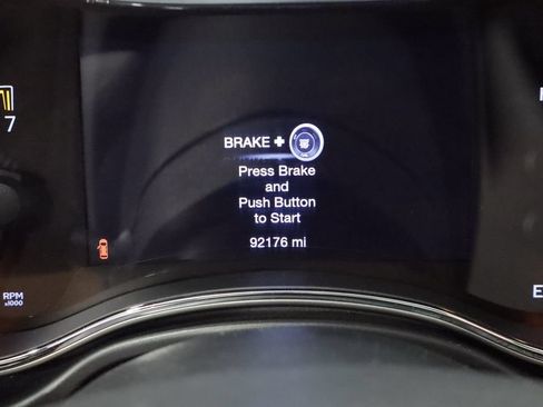 Certified 2020 Jeep Grand Cherokee Limited w/ Luxury Group II AWD/4WD image 24