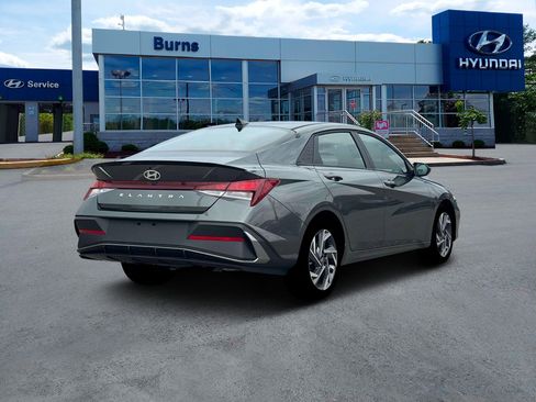 New 2025 Hyundai Elantra Sport image 7