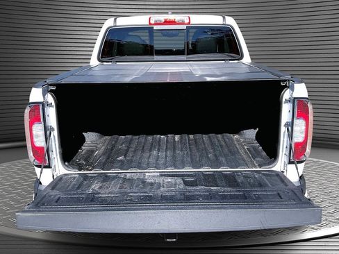 Used 2022 GMC Canyon Denali image 33