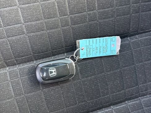 Used 2023 Honda HR-V LX image 32