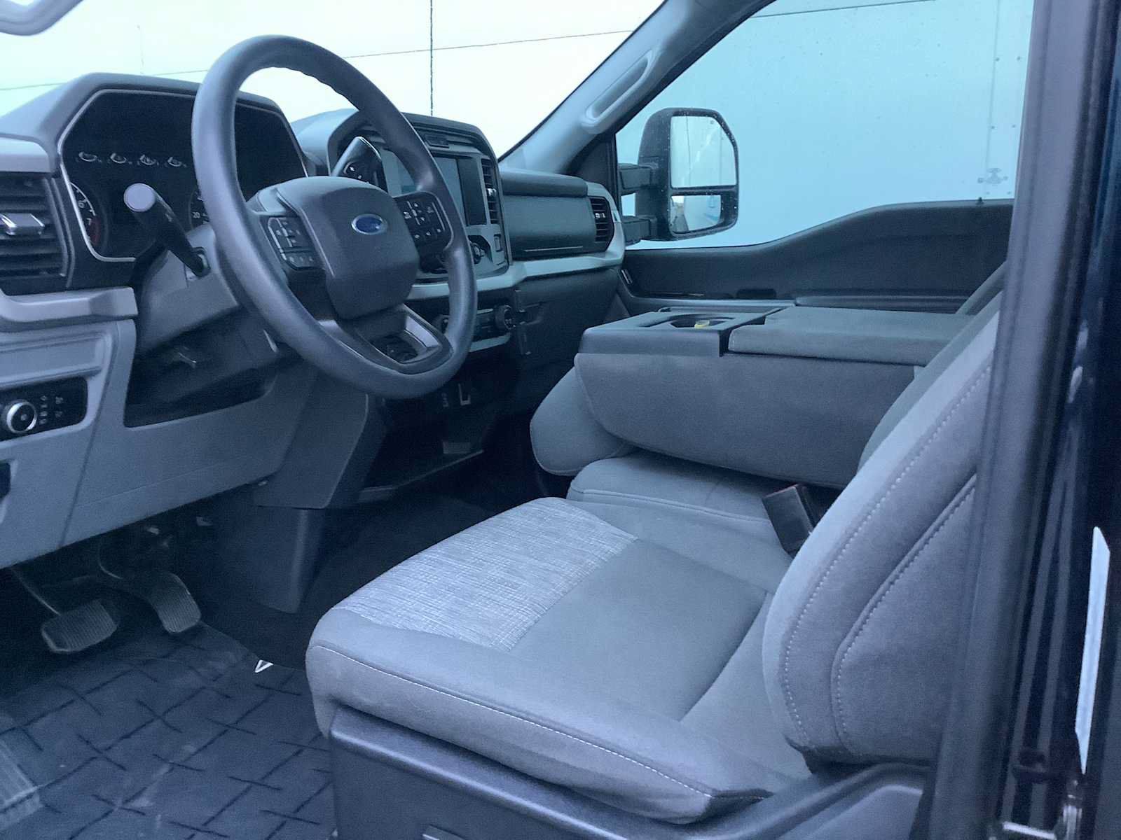 Used 2023 Ford F150 XLT AWD/4WD image 3