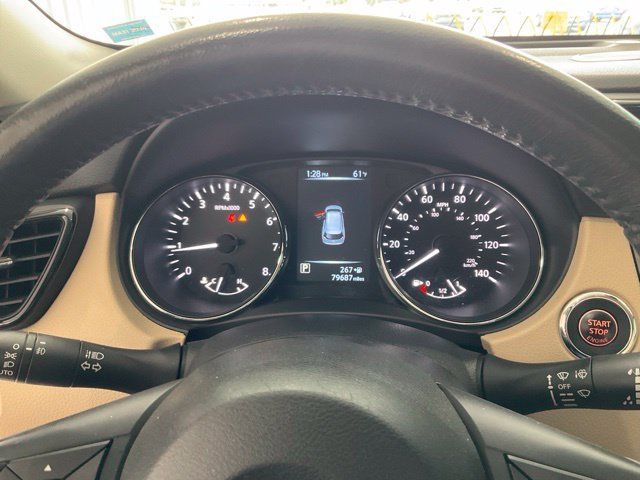 Used 2017 Nissan Rogue SL w/ SL Premium Package FWD image 11